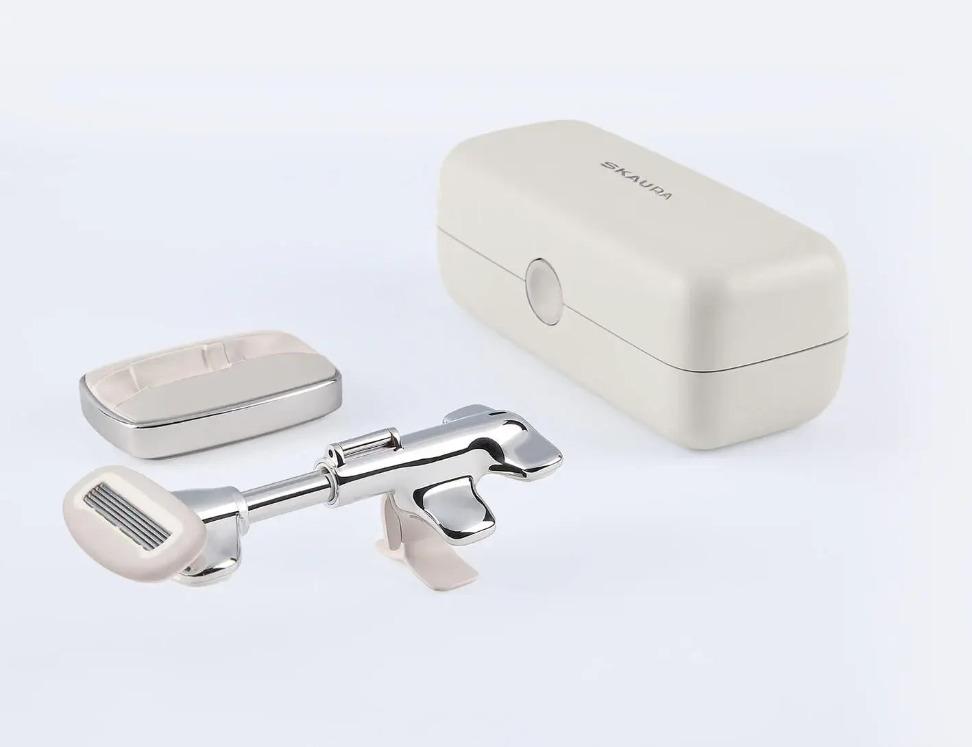 Skaura razor with blade cartridge and travel case on a white background